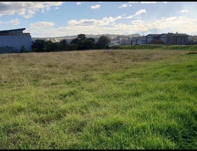 LAND FOR SALE IN OUBAAI
